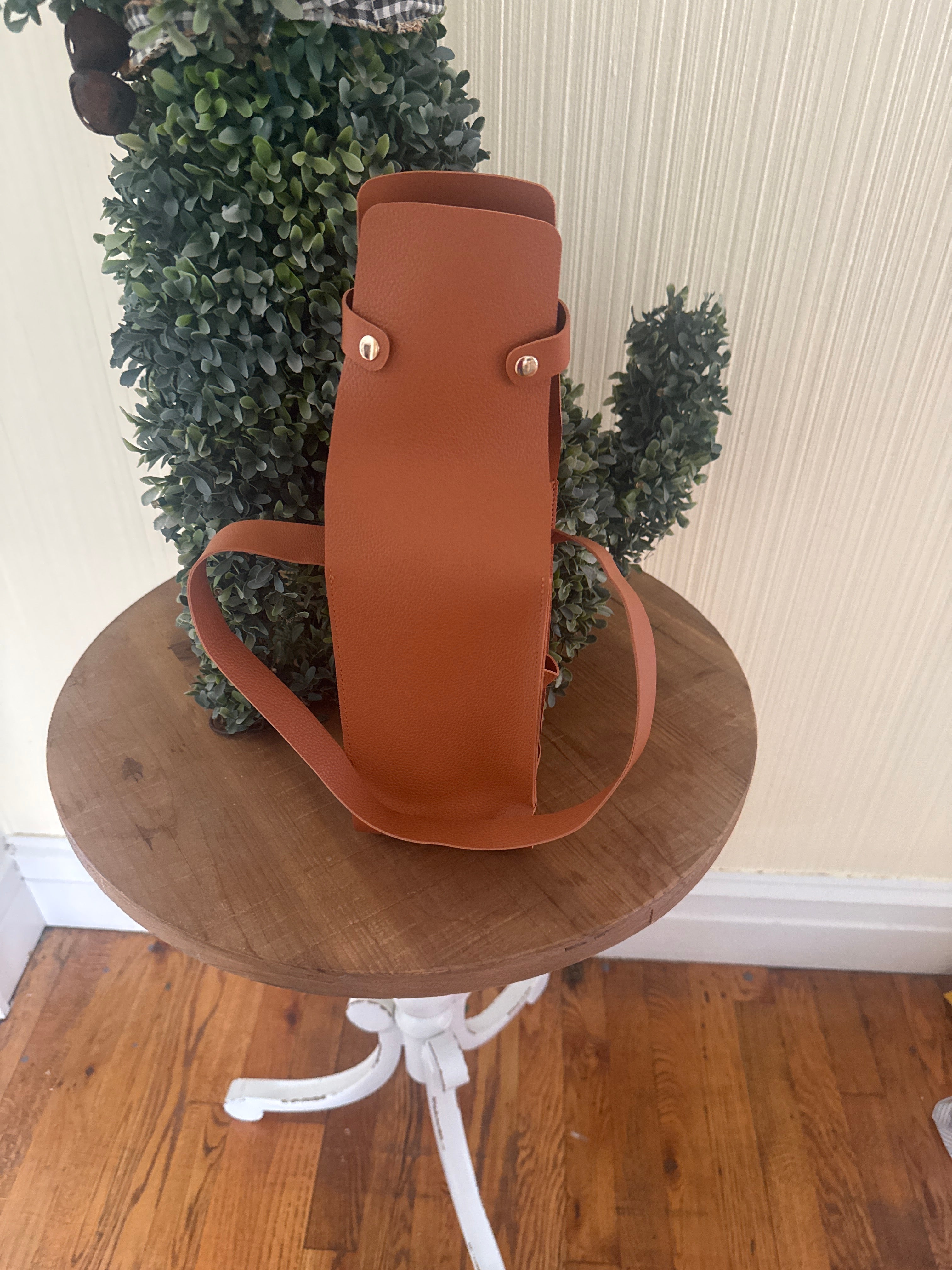 Wine bottle carrier